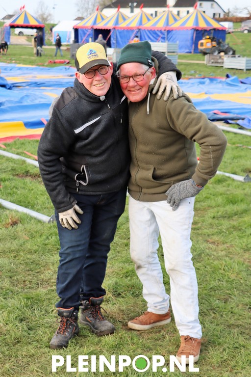 Zaterdag 2 april    (81)